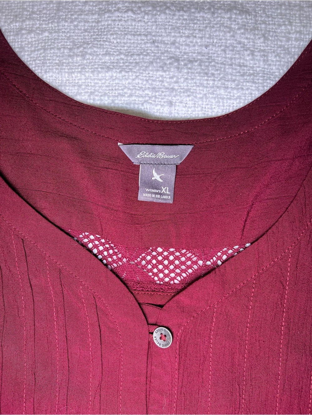 Eddie Bauer Women’s Sleeveless Office Button-Down Blouse in Wine - Picture 6 of 10